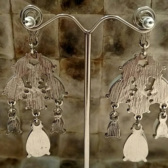 White Pearl Essence Tear Drop Stone Dangle Earrings in Silver - Picture 3 of 5